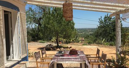 Ferienhaus 'Charmantes Landhaus' mit Privater Terrasse, Privatem Garten und WLAN