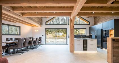 Chalet 'L'Orée' avec vue sur la montagne, jardin privé et Wi-Fi