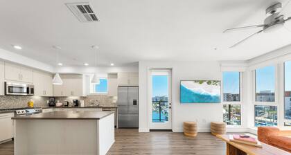 Charming 2-bedroom apartment with AC, fitness room in Marina del Rey