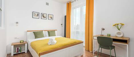 Comfort-Apartment, Stadtblick | Verdunkelungsvorhänge, Bügeleisen/Bügelbrett, Babybetten