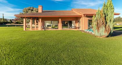 Villa Monasterio just 15 minutes from Santander
