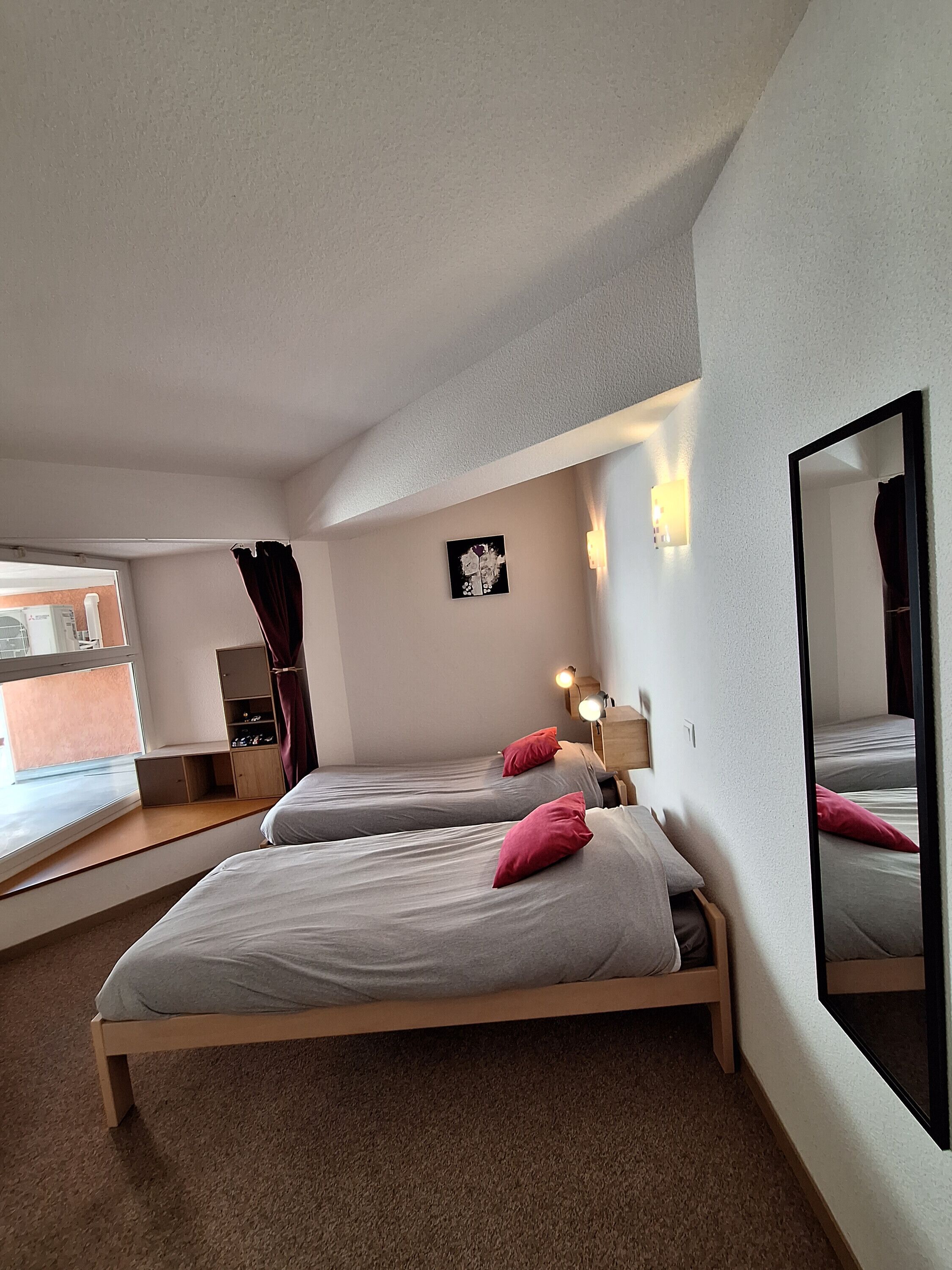 2 bedrooms, WiFi, bed sheets