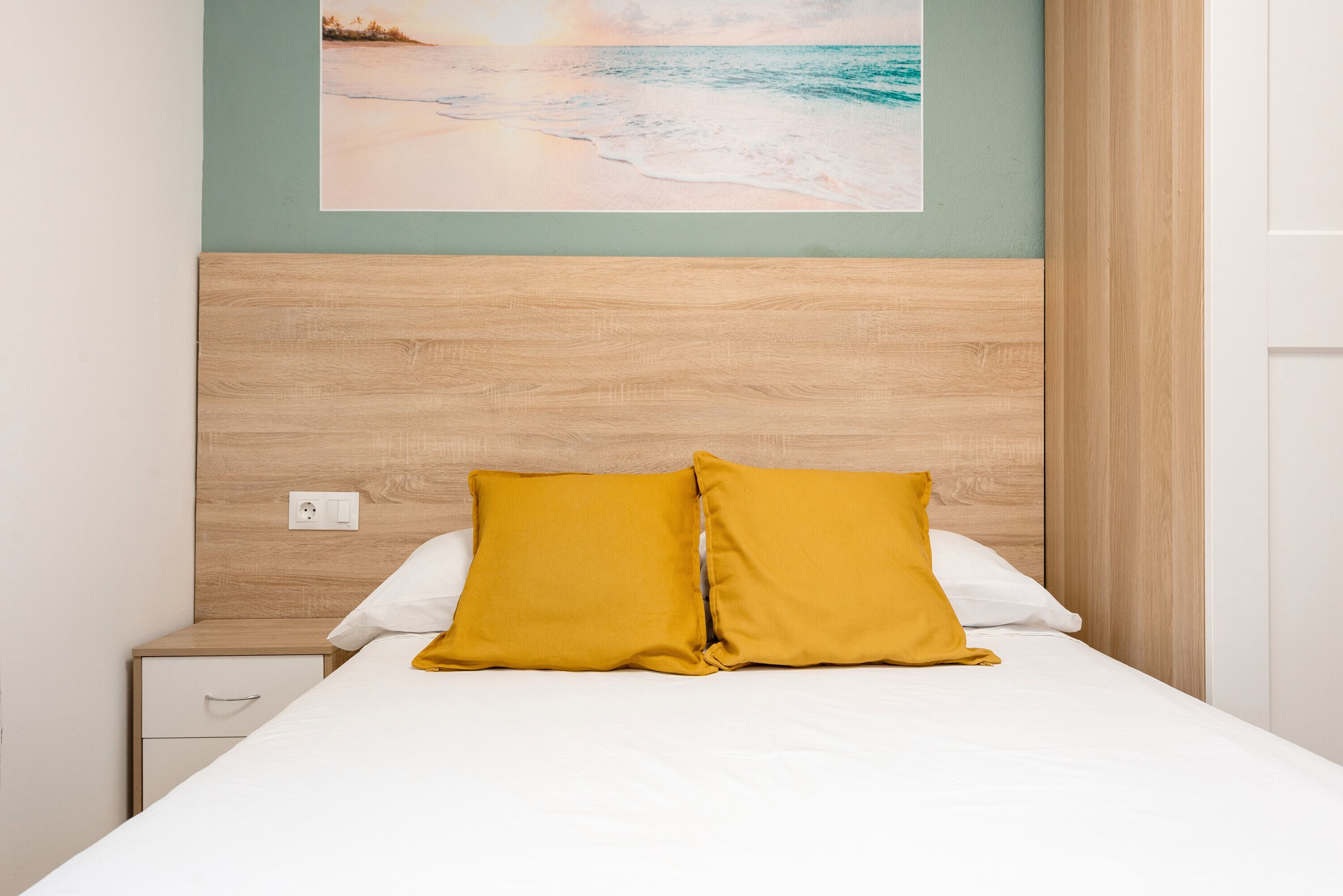 1 slaapkamer, een strijkplank/strijkijzer, wifi, beddengoed