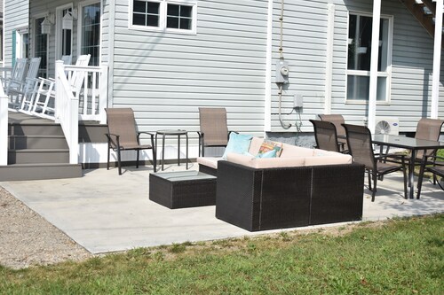 Tranquil 3-bedroom house with AC in Findley Lake