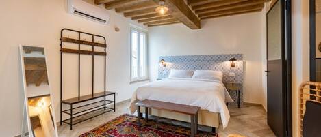 2 bedrooms, iron/ironing board