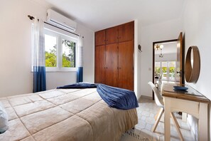 2 bedrooms, WiFi, bed sheets