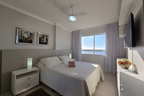Blackout curtains, iron/ironing board, free WiFi - Estadia Tri - Frente para o Mar (Balneário Camboriú)