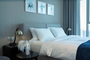 1 bedroom, in-room safe, desk, iron/ironing board - Keyrock Living - Elite Escape at Maison Prive (Dubai)