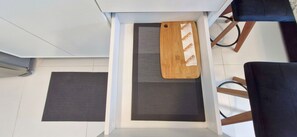 Basic Apartment | Private kitchen | Fridge, microwave, cookware/dishes/utensils - COPDS0109 - Pedra do Sal Privilege (Salvador)