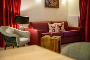 Téléviseur, table de ping-pong