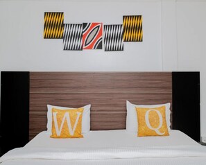 In-room safe, individually decorated, individually furnished, desk - Igitego Hotels (Kigali)