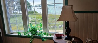 Peaceful and private with with stunning ocean view