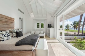 5 bedrooms, iron/ironing board, WiFi, bed sheets