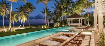 8BR Oceanfront Golf Estate with Private Gym