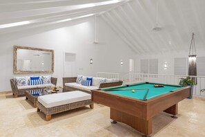 Game room - 8BR Oceanfront Golf Estate with Private Gym (Punta Cana)