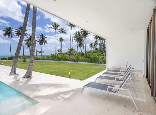 A Tale of Luxury, Serenity, and Oceanfront Bliss