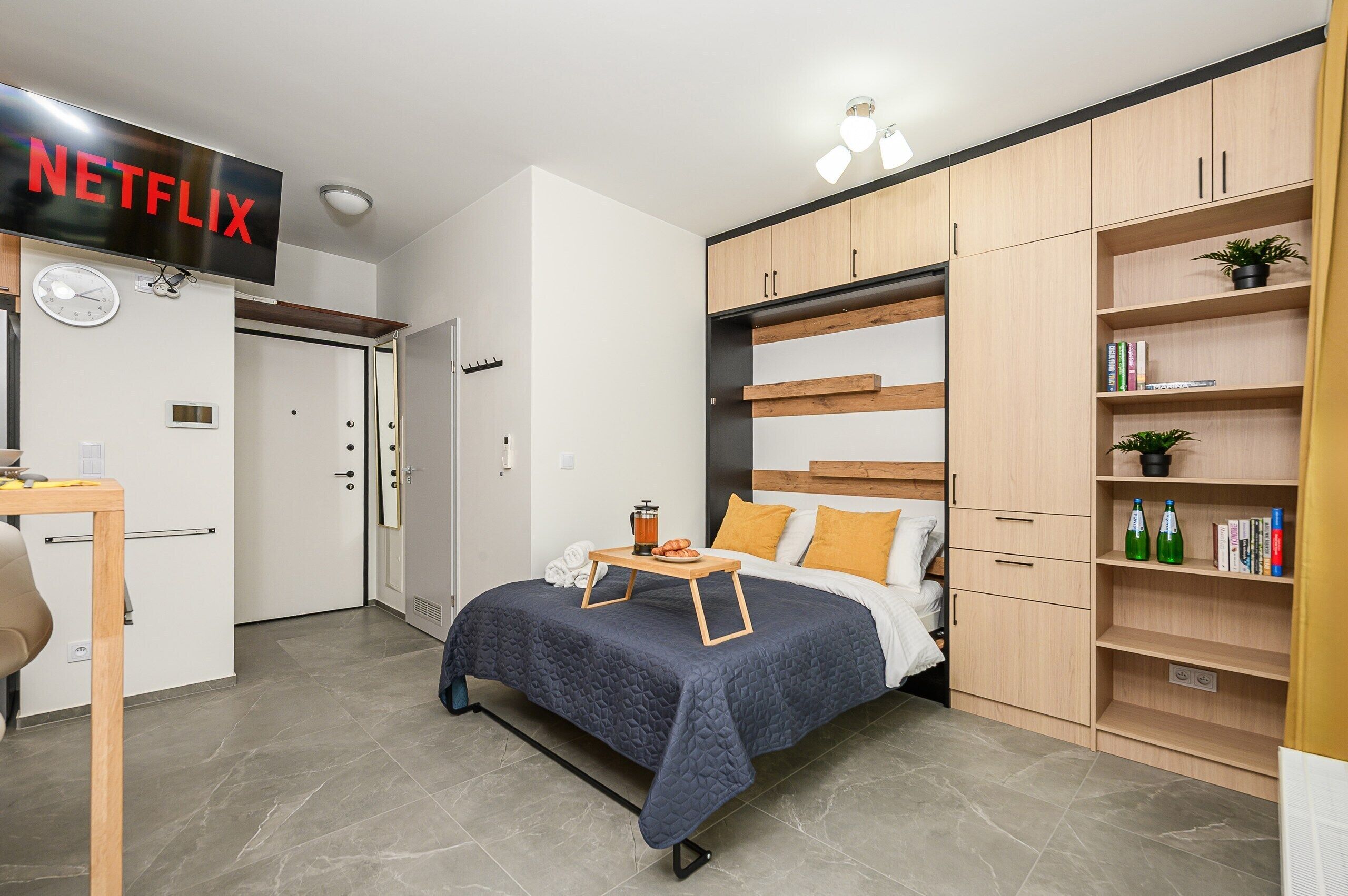 Cortinas blackout y sistema de insonorización 