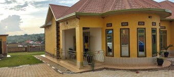 Cheerful suburban Home