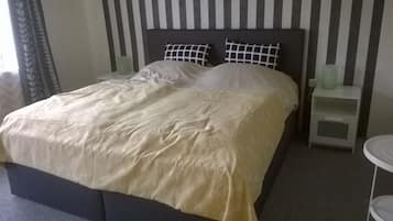 1 bedroom, WiFi, bed sheets