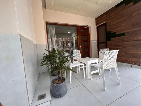 Luxury Apartment, Hill View | Terrace/patio