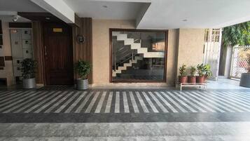 Bagian depan properti