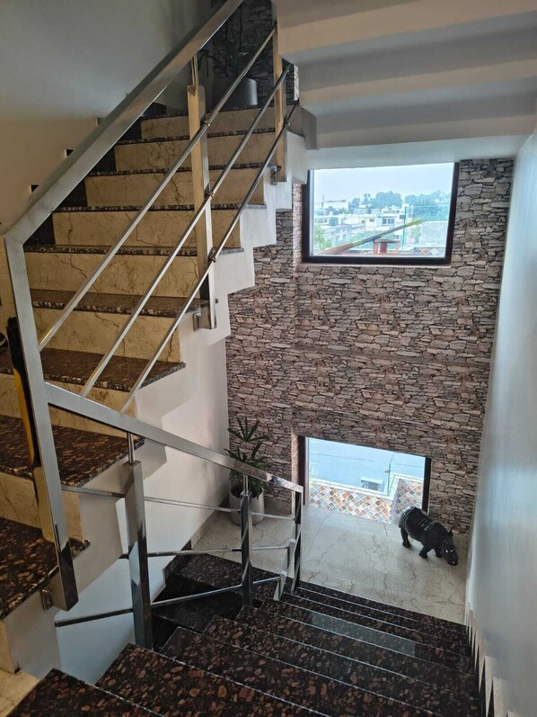 Handrails in stairways
