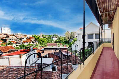 靠近日惹塔古的Hotel O 2，原Monjali旅馆  