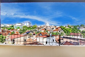 Vista de la ciutat des de l'allotjament