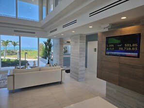 المنشأة من الداخل