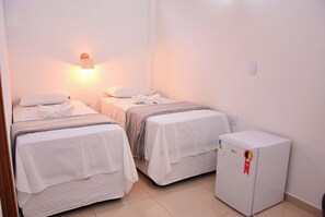 Comfort Twin Room | Desk, laptop workspace, free WiFi - HOTEL IPE (Barreirinhas)