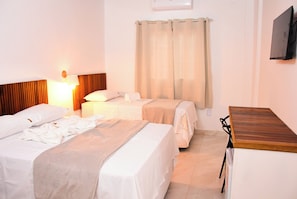 مكتب ومساحة عمل للكمبيوتر المحمول وواي فاي مجانًا