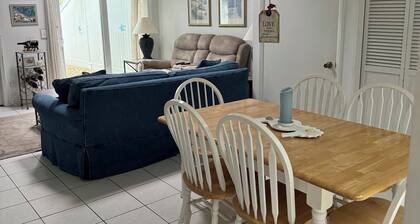 Sea Woods Community 2-bedroom villa in cool New Smyrna Beach