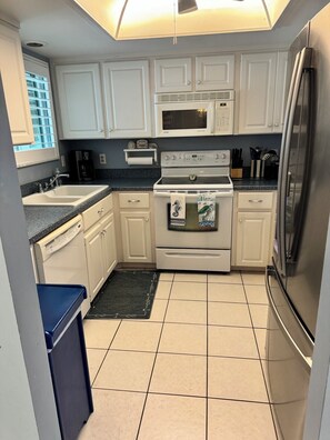 ميكروويف، فرن، موقد طهي مسطح، غسالة أطباق