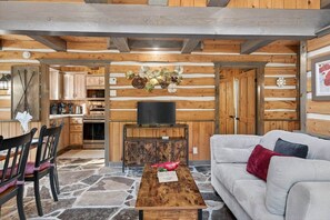 Living area - Domaine Rivière Sacacomie - Le Cardinal (Saint-Alexis-des-Monts)