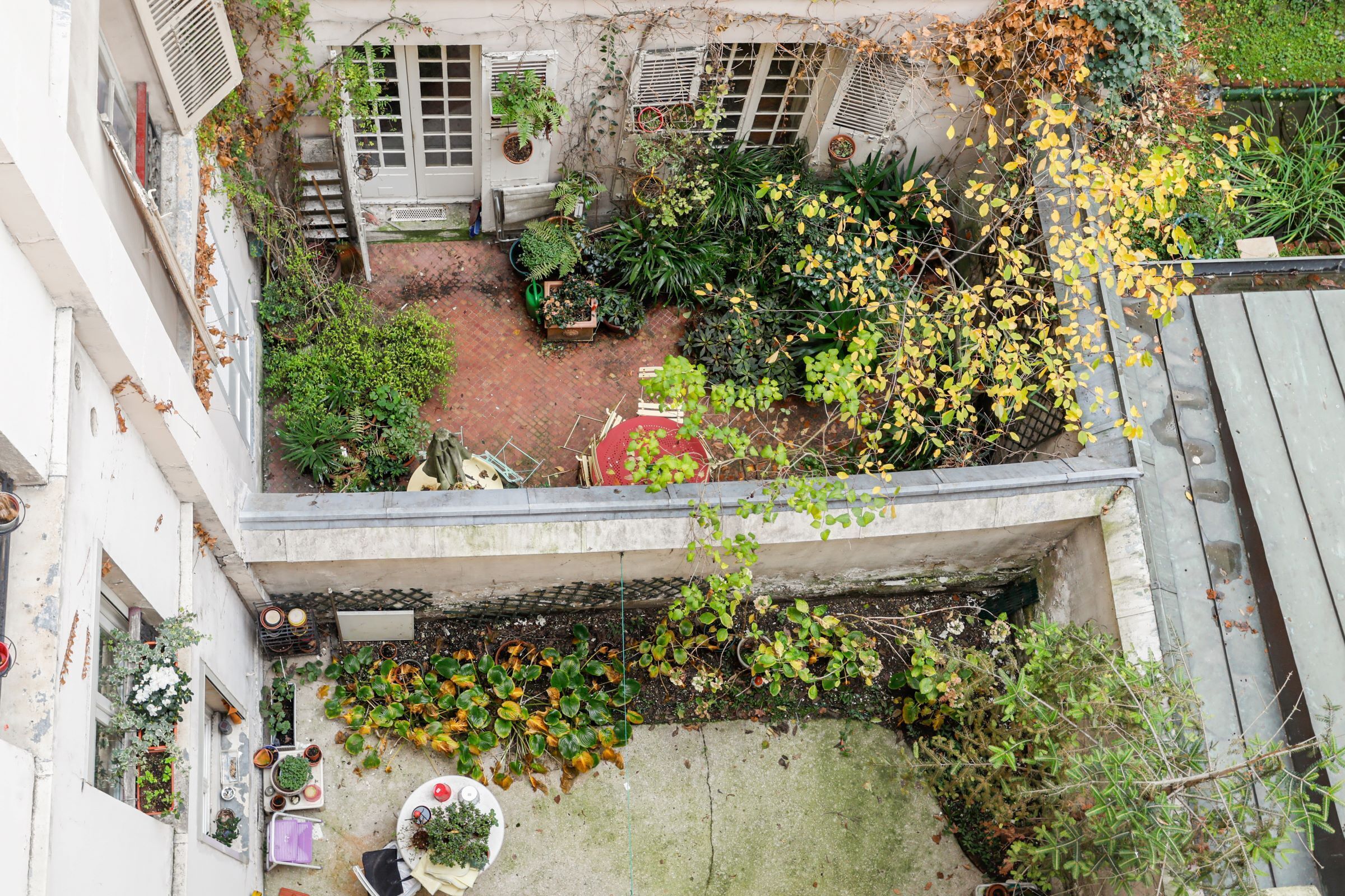 City Apartment, 1 Queen Bed with Sofa bed, Non Smoking, Courtyard View | Courtyard view