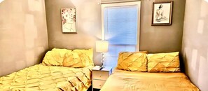 3 chambres, fer et planche à repasser, Wi-Fi, literie fournie