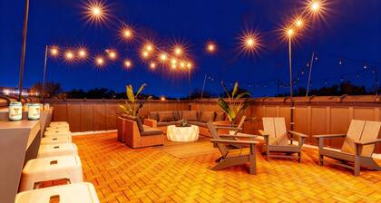 Luxury Retreat Double Rooftop Deck Game Room