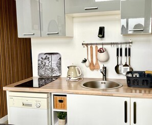 Microwave, oven, stovetop, dishwasher