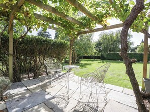 Terrace/patio - Heathcliffe House (Cardiff)