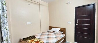 Sri Mayapur Chandrodaya Guest House