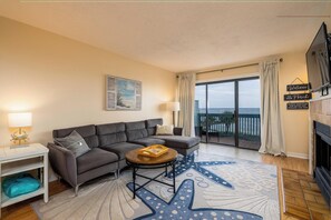 Villa, flere senger, balkong, havutsikt (643 New Haven) | Oppholdsområde