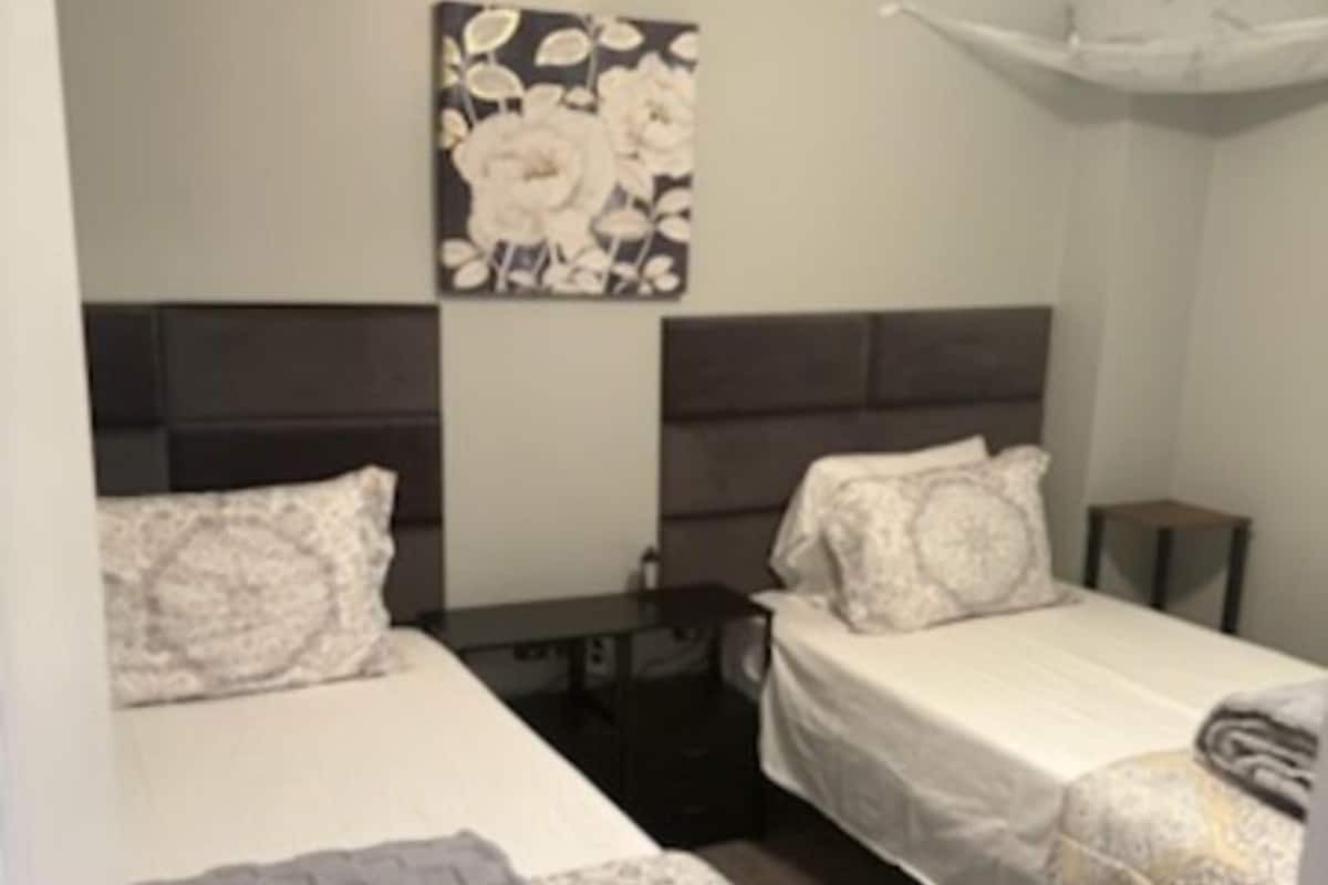 Suite Confort | Bureau, espace de travail pour ordinateur portable