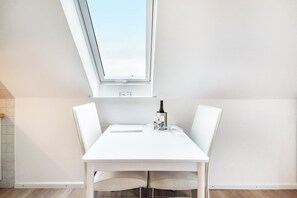 Dining - Apartment 'Pongola' with Shared Garden and Wi-Fi (Wittdün)