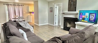 Spacious Stay in Jacksonville – Minutes from Camp Lejeune & Beaches