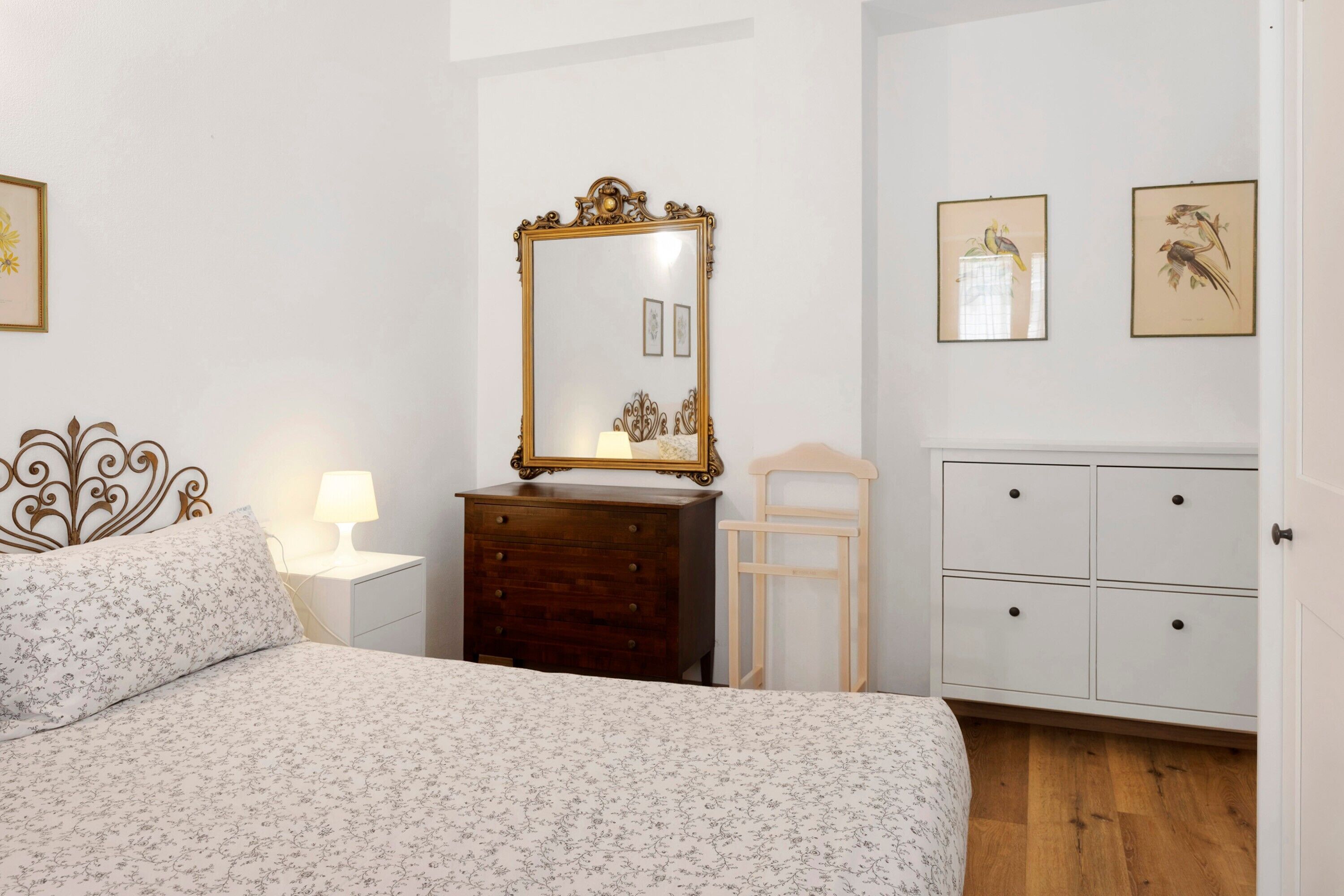 1 sovrum, strykjärn/strykbräda, wi-fi och sängkläder