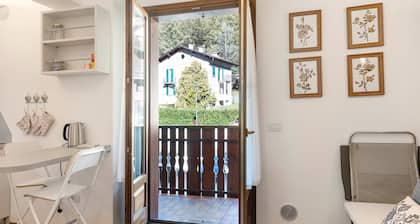 Ferienhaus 'Super Mini Lanzada -' mit Bergblick, Balkon und WLAN