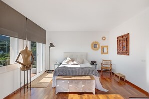 5 habitaciones, tabla de planchar con plancha, wifi y ropa de cama 