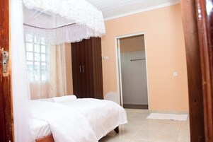 Standard Single Room | Free WiFi, bed sheets