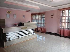Quầy tiếp tân