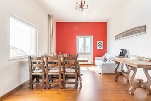 Dining - Room 'Stanza 3' with Sea View, Shared Terrace and Wi-Fi (Castiglione Chiavarese)